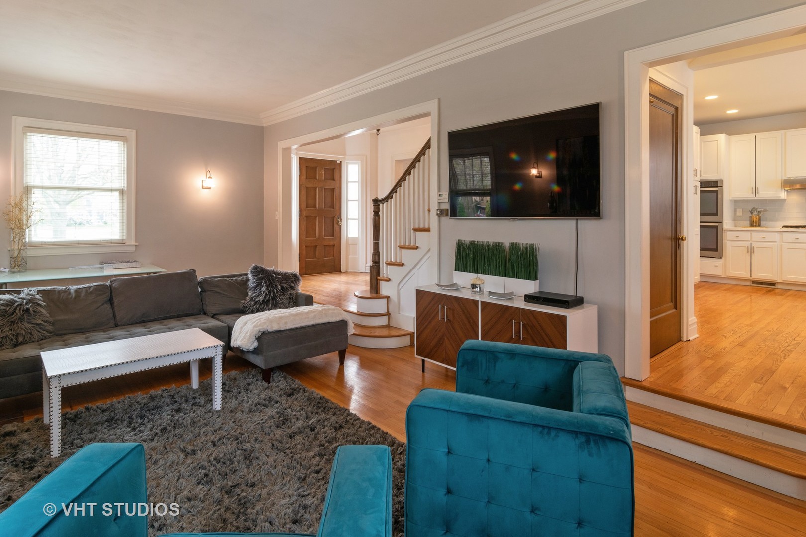 330 Northwood Road Riverside, IL 60546 - Photo 6 of 22 a living room with furniture and a flat screen tv
