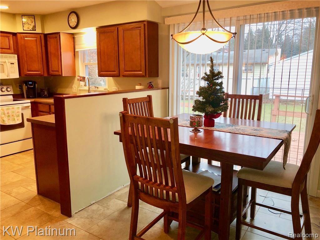 2812 Riverside Drive Port Huron, MI 48060 - Photo 16 of 36 IMG_5373.jpg