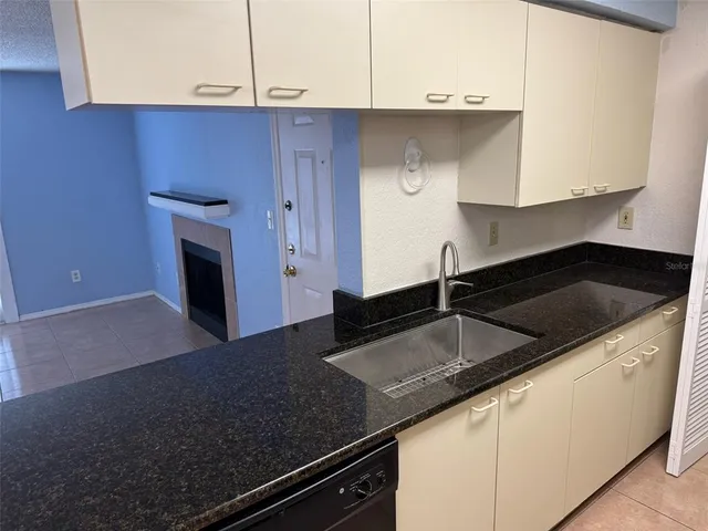 $1,200 | 2550 North Alafaya Trail, Unit 6207, Orlando, FL 32826