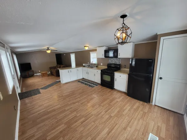 $47,500 | 853 Glen Avenue, Elberta, MI 49635