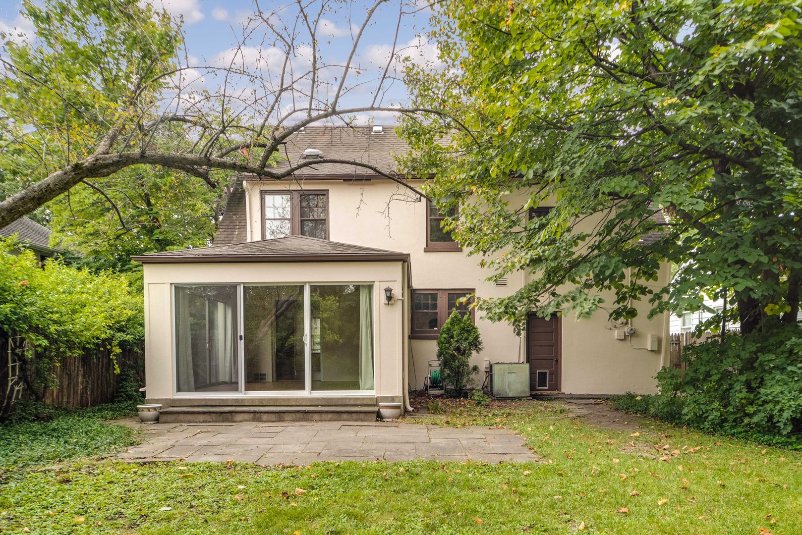 175 Wildwood Road Lake Forest, IL 60045 - Photo 28 of 28 front view of a house with a yard