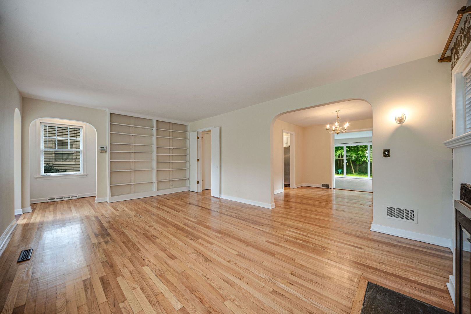 175 Wildwood Road Lake Forest, IL 60045 - Photo 5 of 28 a view of empty room with wooden floor and fan