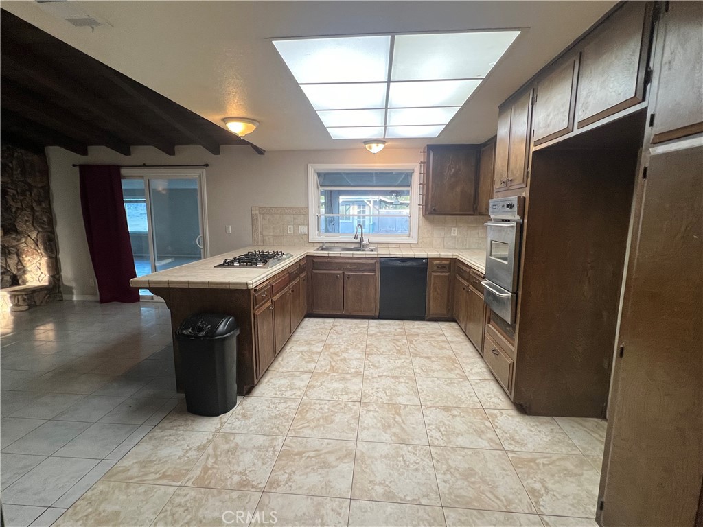 6597 Sandy Lane Riverside, CA 92505 - Photo 5 of 40