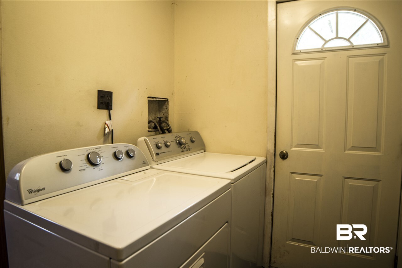 13031 Hugh Fort Road Grand Bay, AL 36541 - Photo 20 of 29 Laundry Room