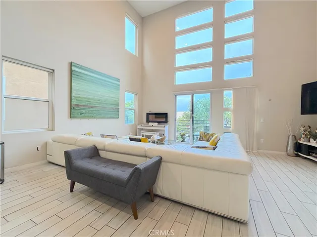 $899,900 | 1540 West Artesia Square, Unit G, Gardena, CA 90248