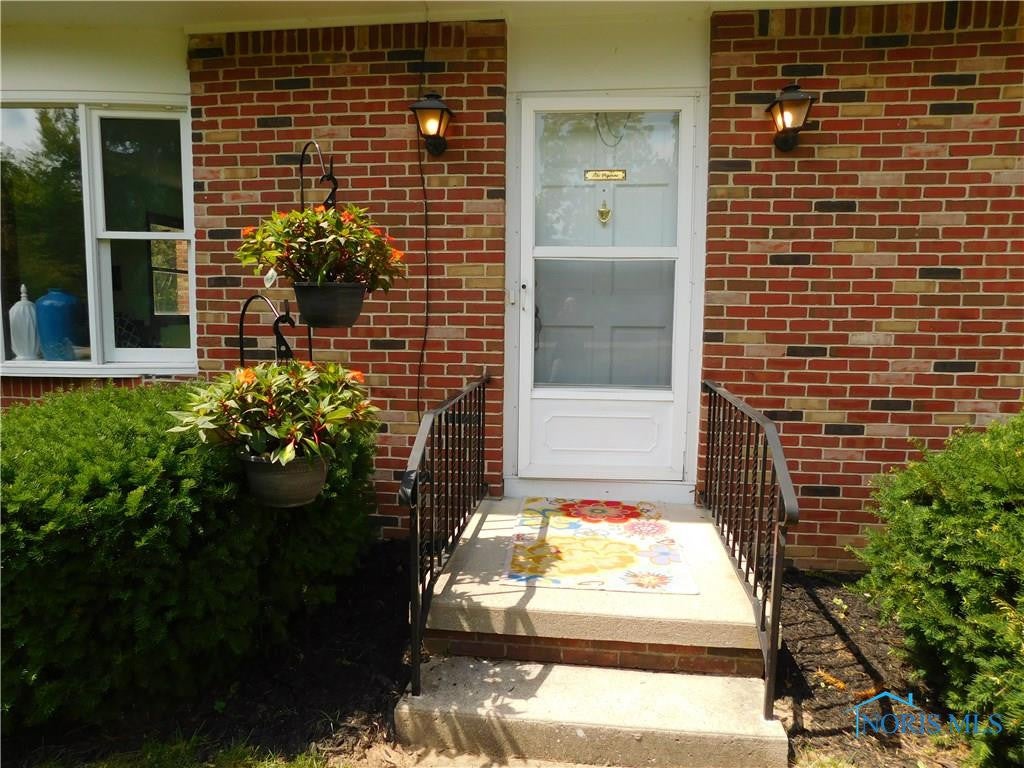 473 Canal Road Waterville, OH 43566 - Photo 2 of 30 Gallery Image 2