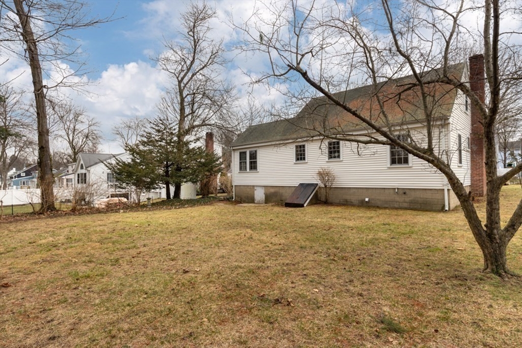 59 Springvale Road Reading, MA 01867 - Photo 25 of 26 Gallery Image 25