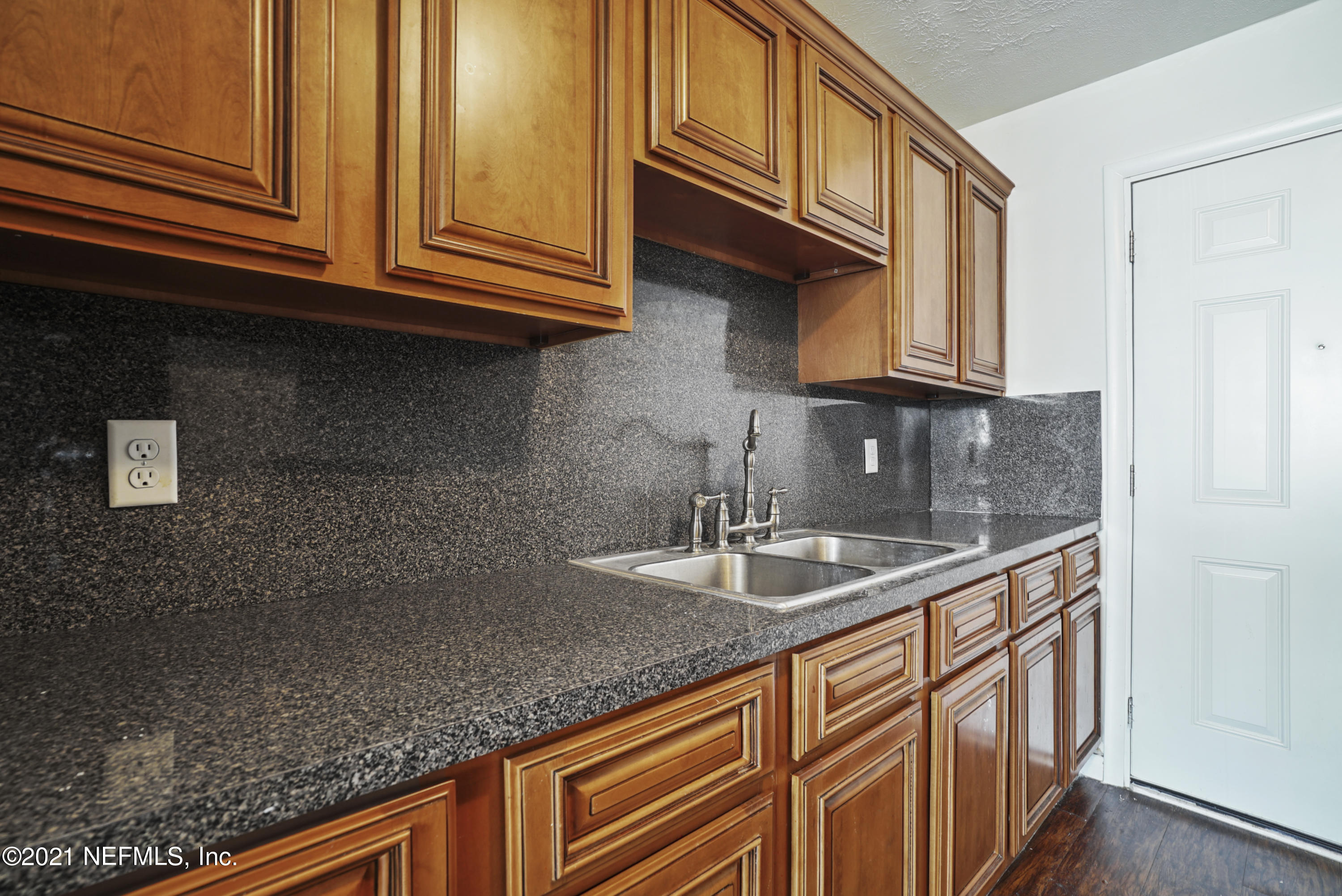8544 Brazil Road Jacksonville, FL 32208 - Photo 5 of 23 DSC03436