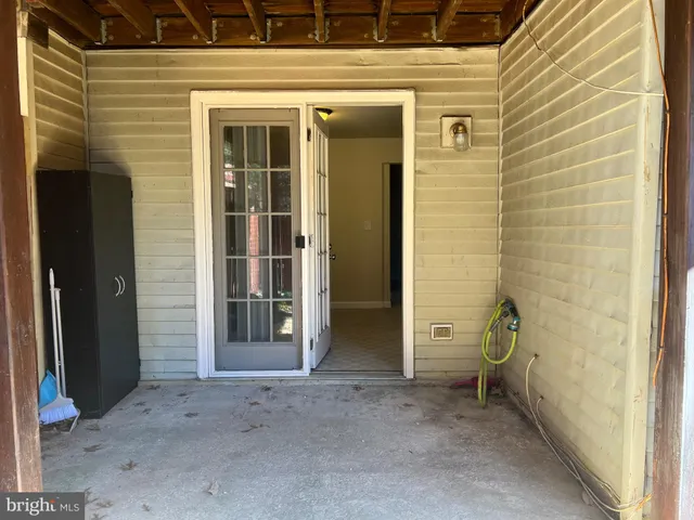 $1,400 | 6062 Joust Lane, Alexandria, VA 22315