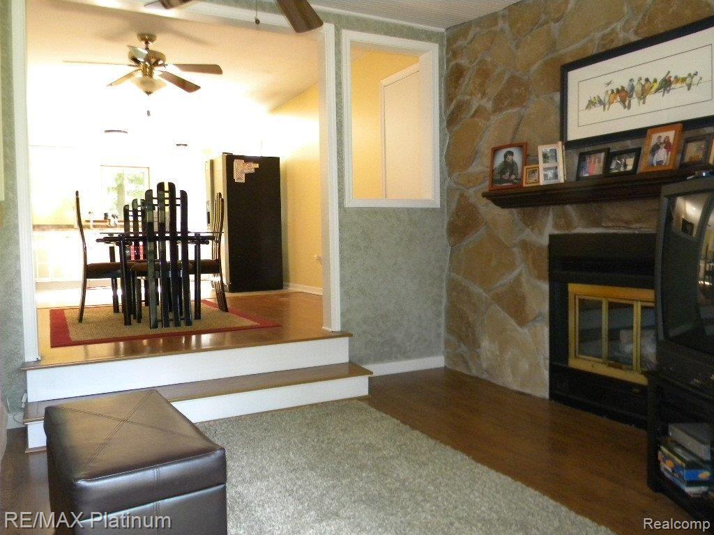 1613 Remsing Street Hartland, MI 48353 - Photo 8 of 24 Step Down Family Room
