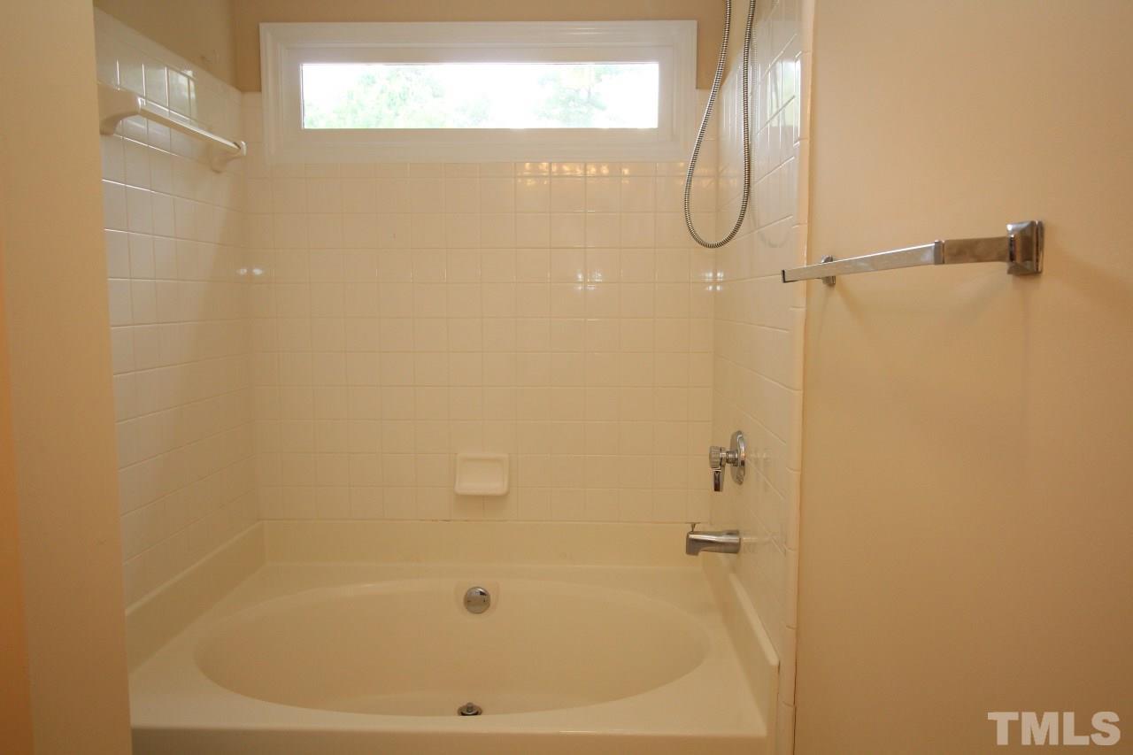 1016 Sheetbend Lane Raleigh, NC 27606 - Photo 10 of 25 Gallery Image 10