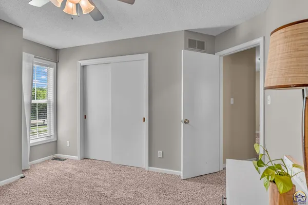 $305,000 | 3639 Southwest Glendale Drive, Topeka, KS 66614