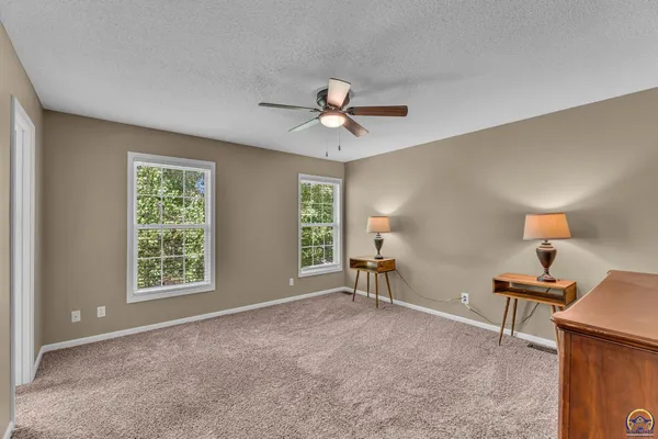 $305,000 | 3639 Southwest Glendale Drive, Topeka, KS 66614