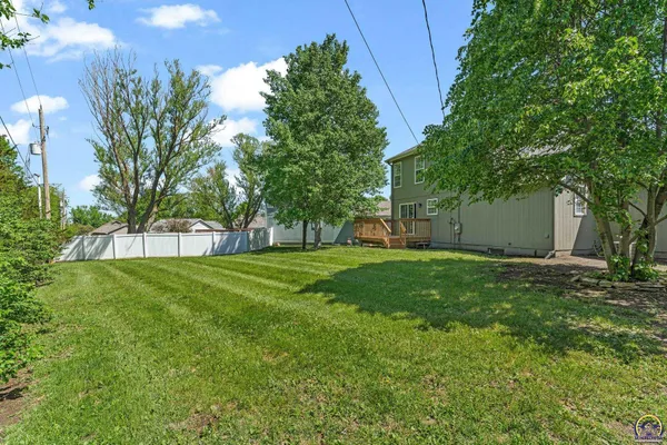 $305,000 | 3639 Southwest Glendale Drive, Topeka, KS 66614