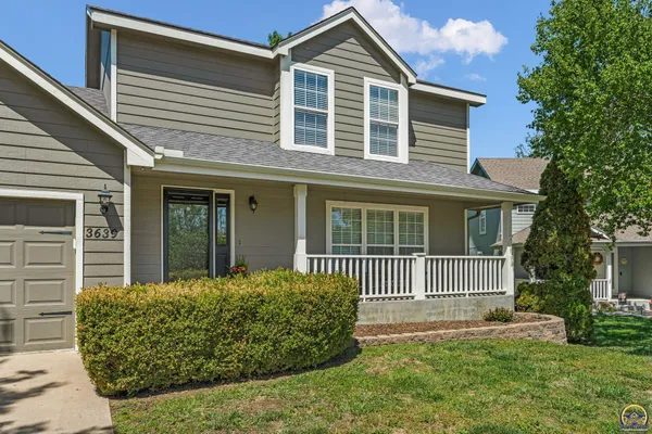 $305,000 | 3639 Southwest Glendale Drive, Topeka, KS 66614