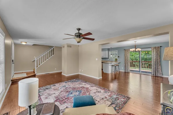 $305,000 | 3639 Southwest Glendale Drive, Topeka, KS 66614