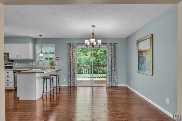 $305,000 | 3639 Southwest Glendale Drive, Topeka, KS 66614