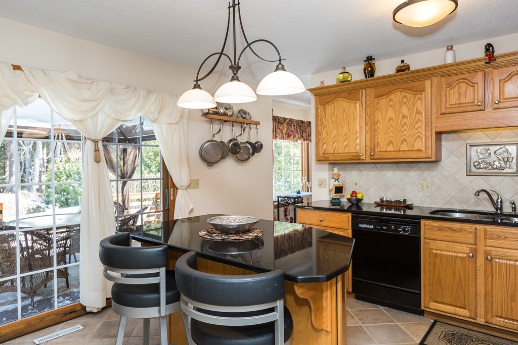 16 Woodland Ridge Southwick, MA 01077 - Photo 2 of 30 Gallery Image 2
