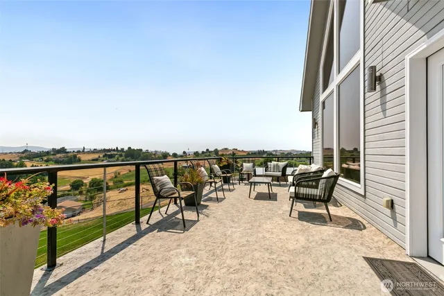 $1,345,000 | 921 Tibbling Road, Selah, WA 98942