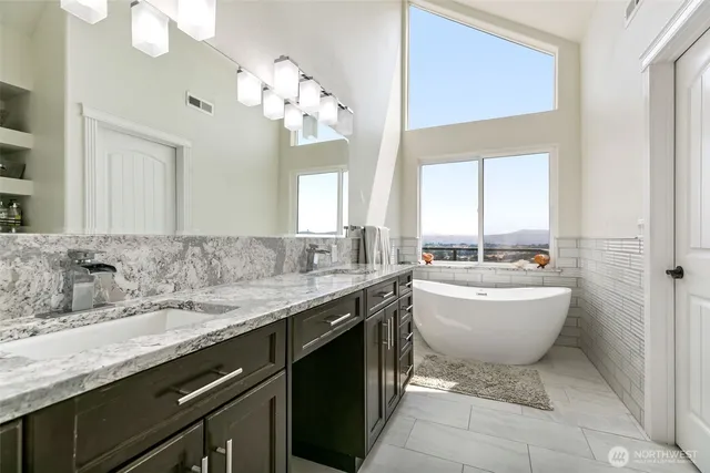 $1,345,000 | 921 Tibbling Road, Selah, WA 98942