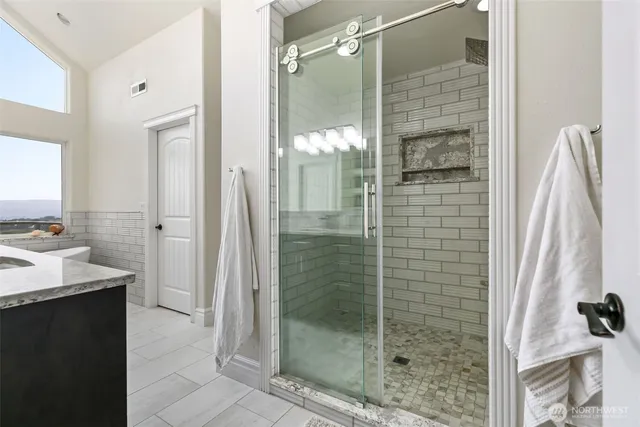 $1,345,000 | 921 Tibbling Road, Selah, WA 98942