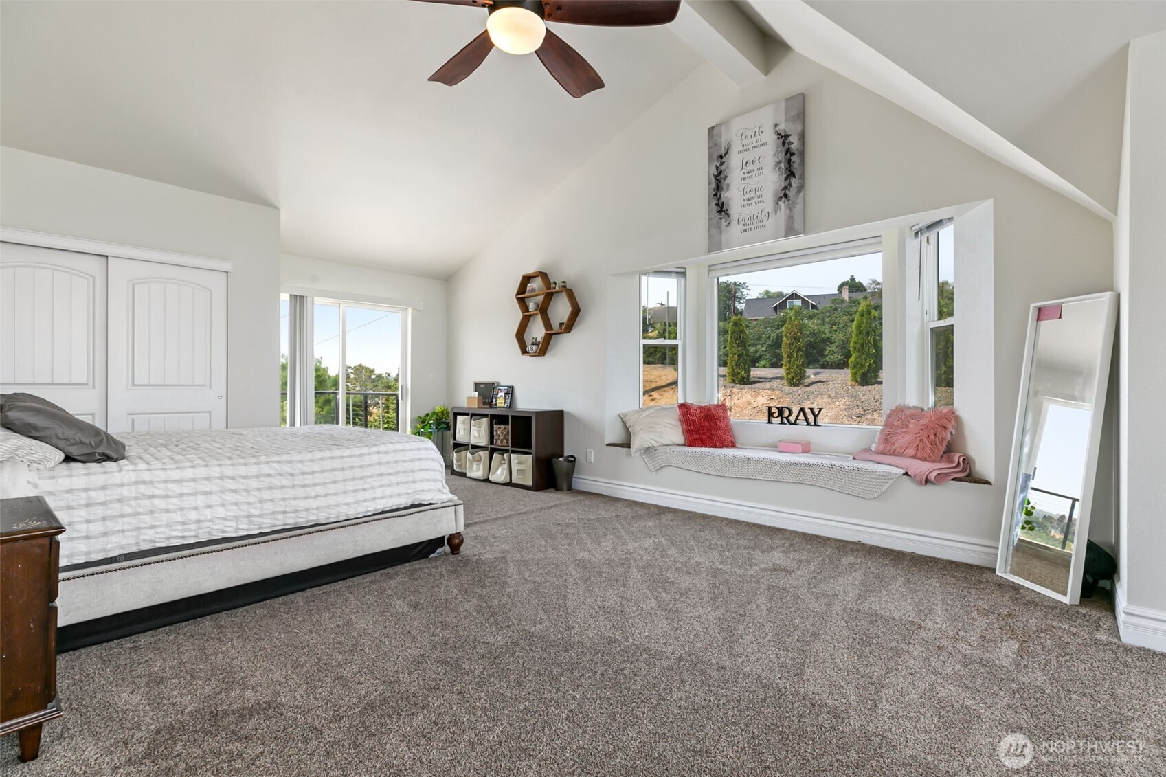 921 Tibbling Road Selah, WA 98942 - Photo 23 of 36