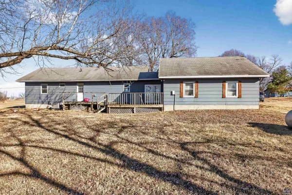 $175,900 | 16325 R Road, Mayetta, KS 66509