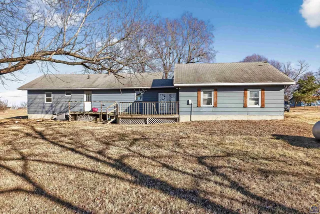 $184,900 | 16325 R Road, Mayetta, KS 66509