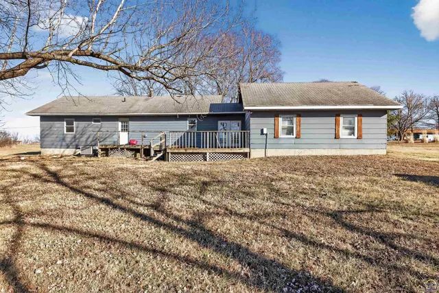 $184,900 | 16325 R Road, Mayetta, KS 66509