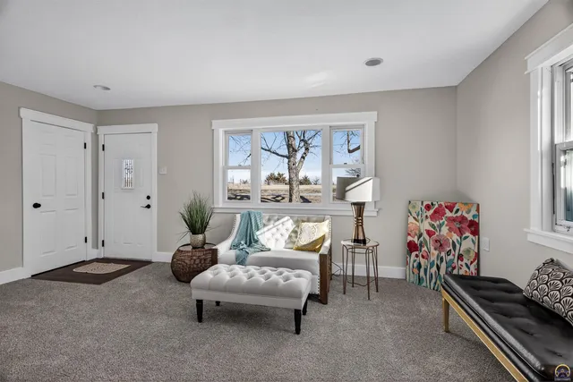 $184,900 | 16325 R Road, Mayetta, KS 66509