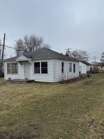 $114,900 | 195 South Douglas Avenue, Bradley, IL 60915