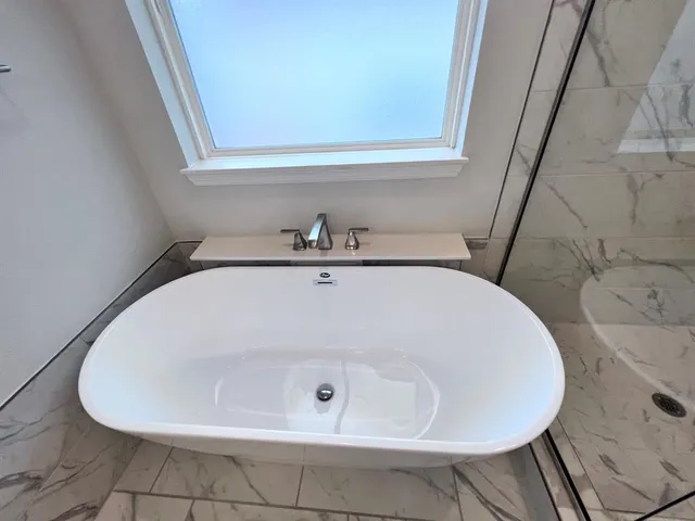 $2,400 | 6226 Muller Creek Drive, Pilot Point, TX 76258