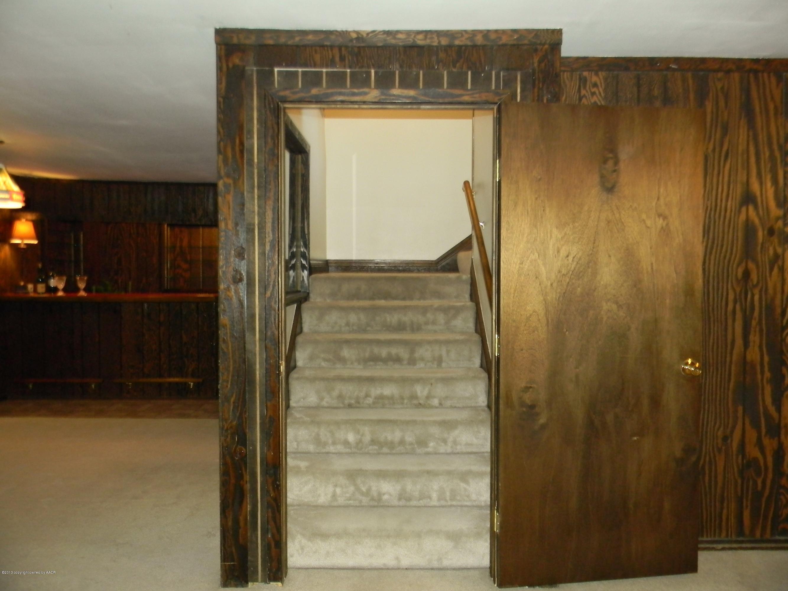 6700 Garwood Road Amarillo, TX 79109 - Photo 22 of 71 Basement Stairs