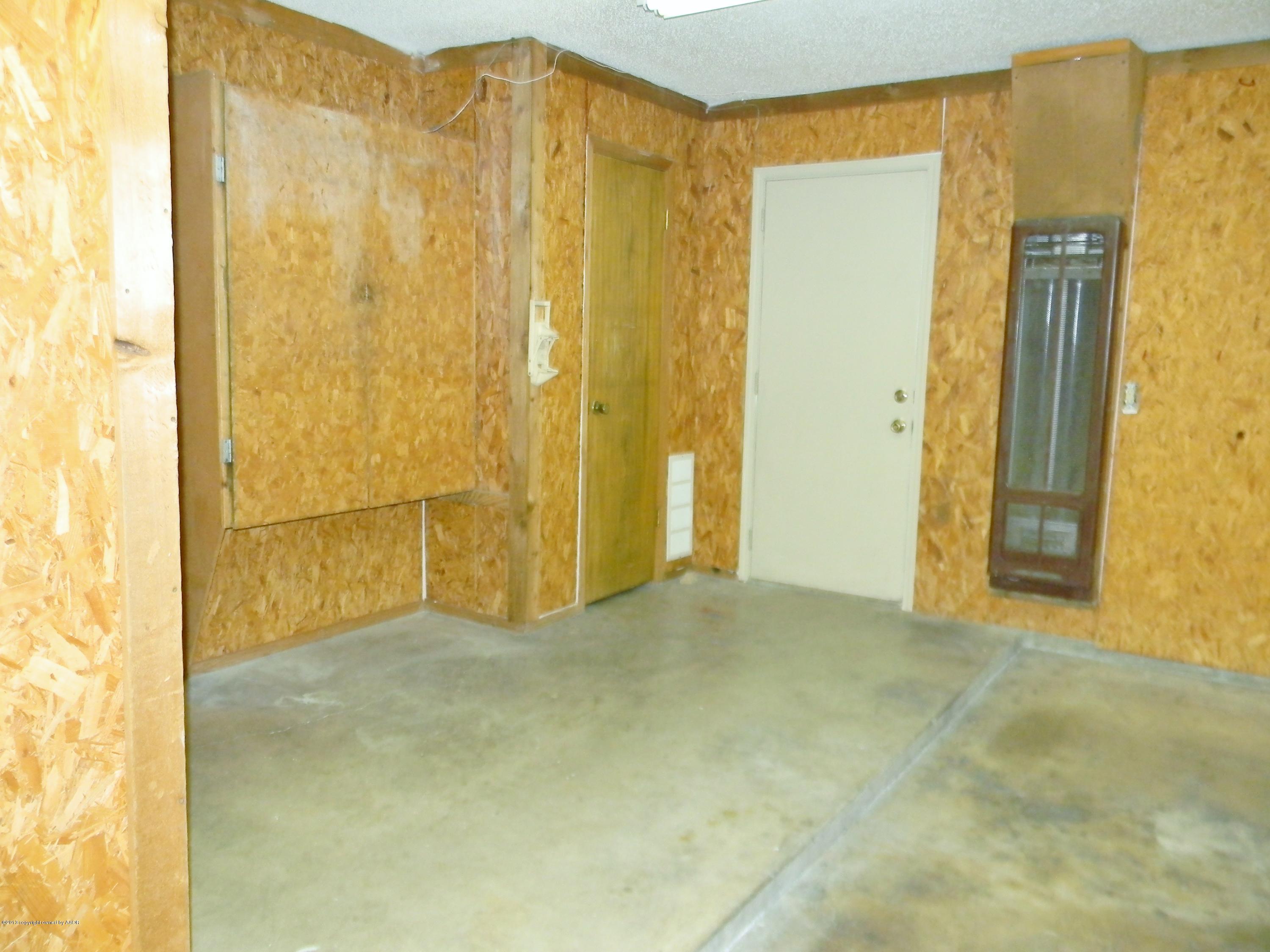 6700 Garwood Road Amarillo, TX 79109 - Photo 33 of 71 Garage work area
