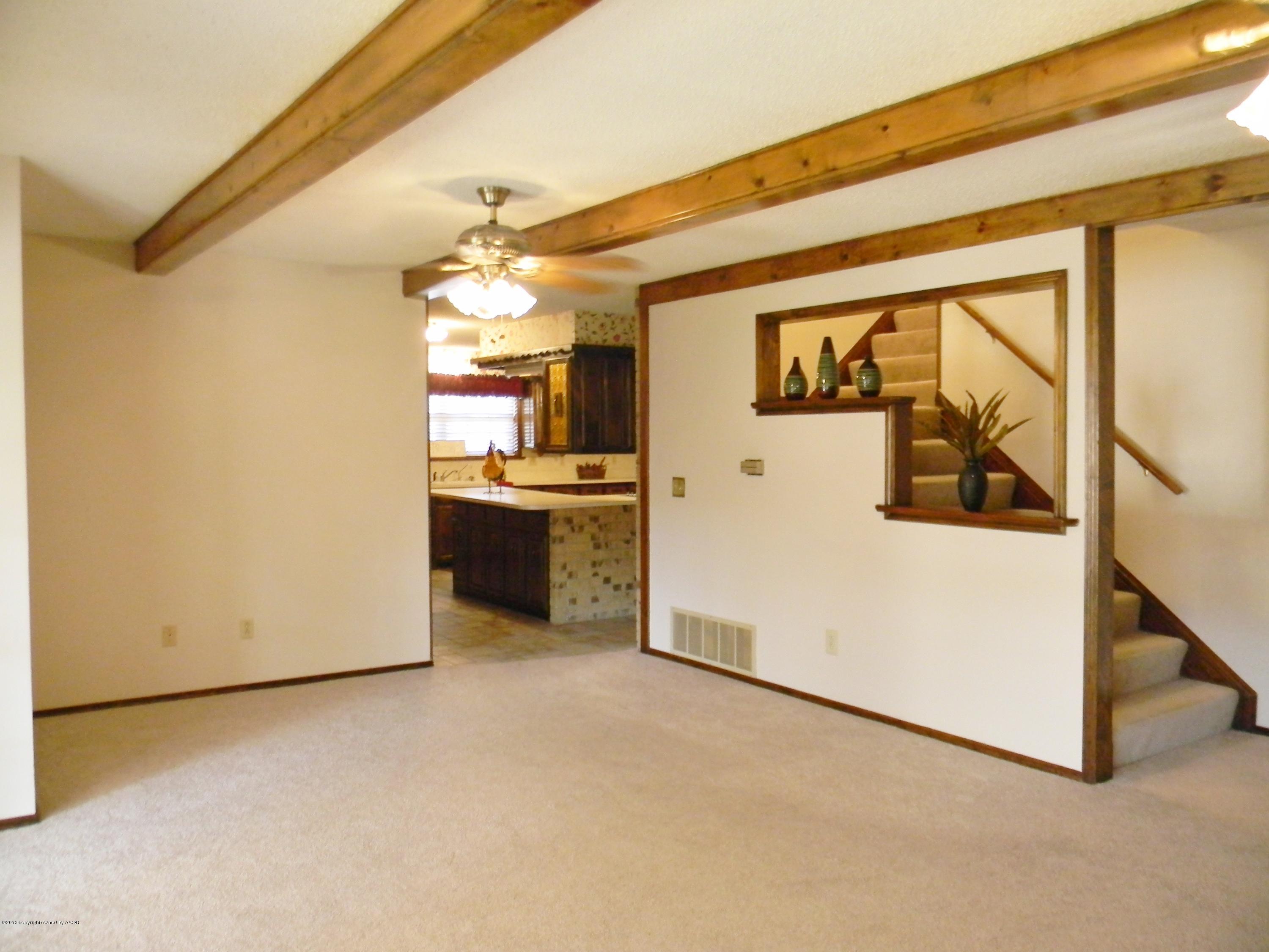 6700 Garwood Road Amarillo, TX 79109 - Photo 42 of 71 Living Room 2