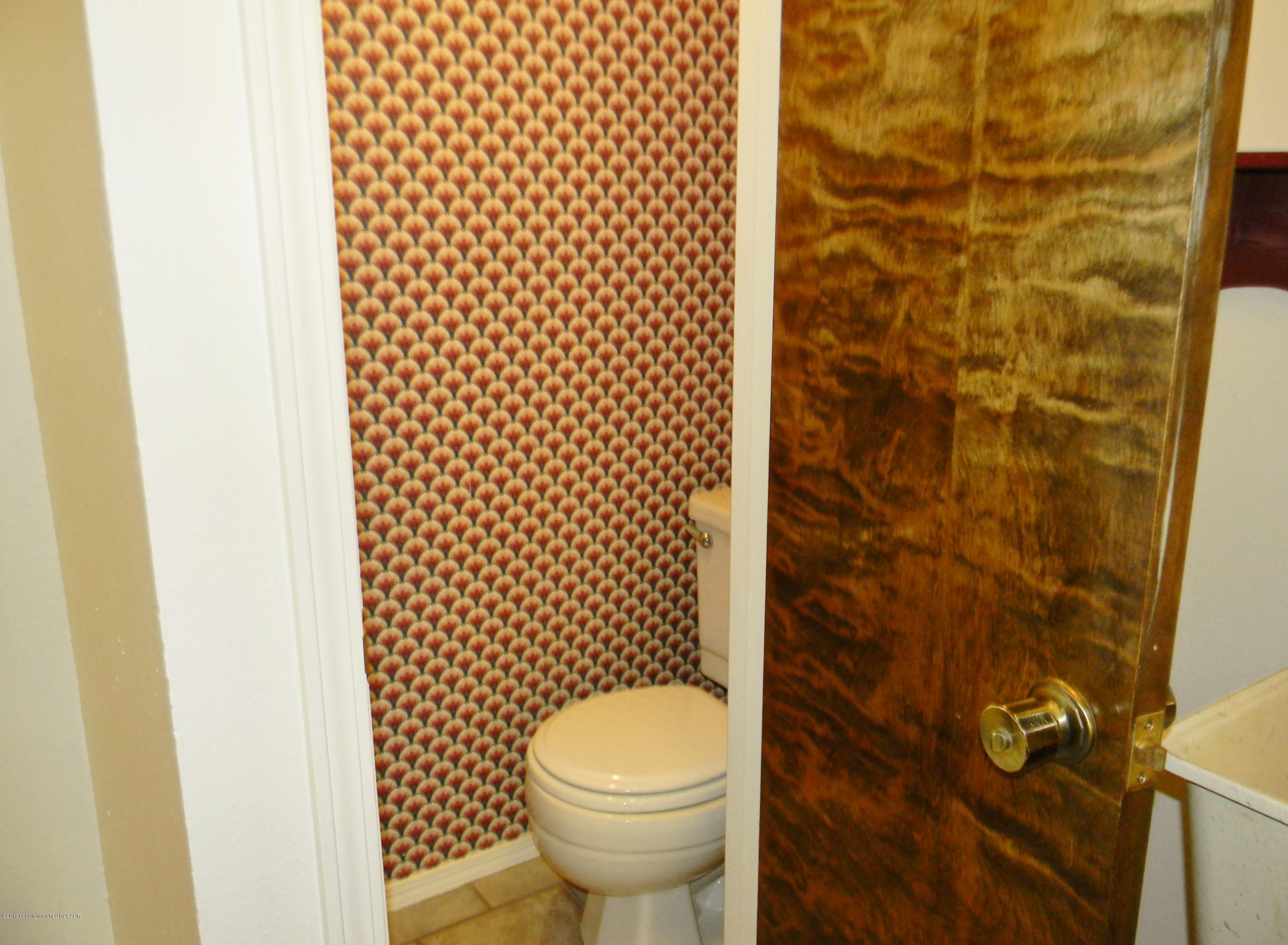 6700 Garwood Road Amarillo, TX 79109 - Photo 46 of 71 Half bath in Utility Area