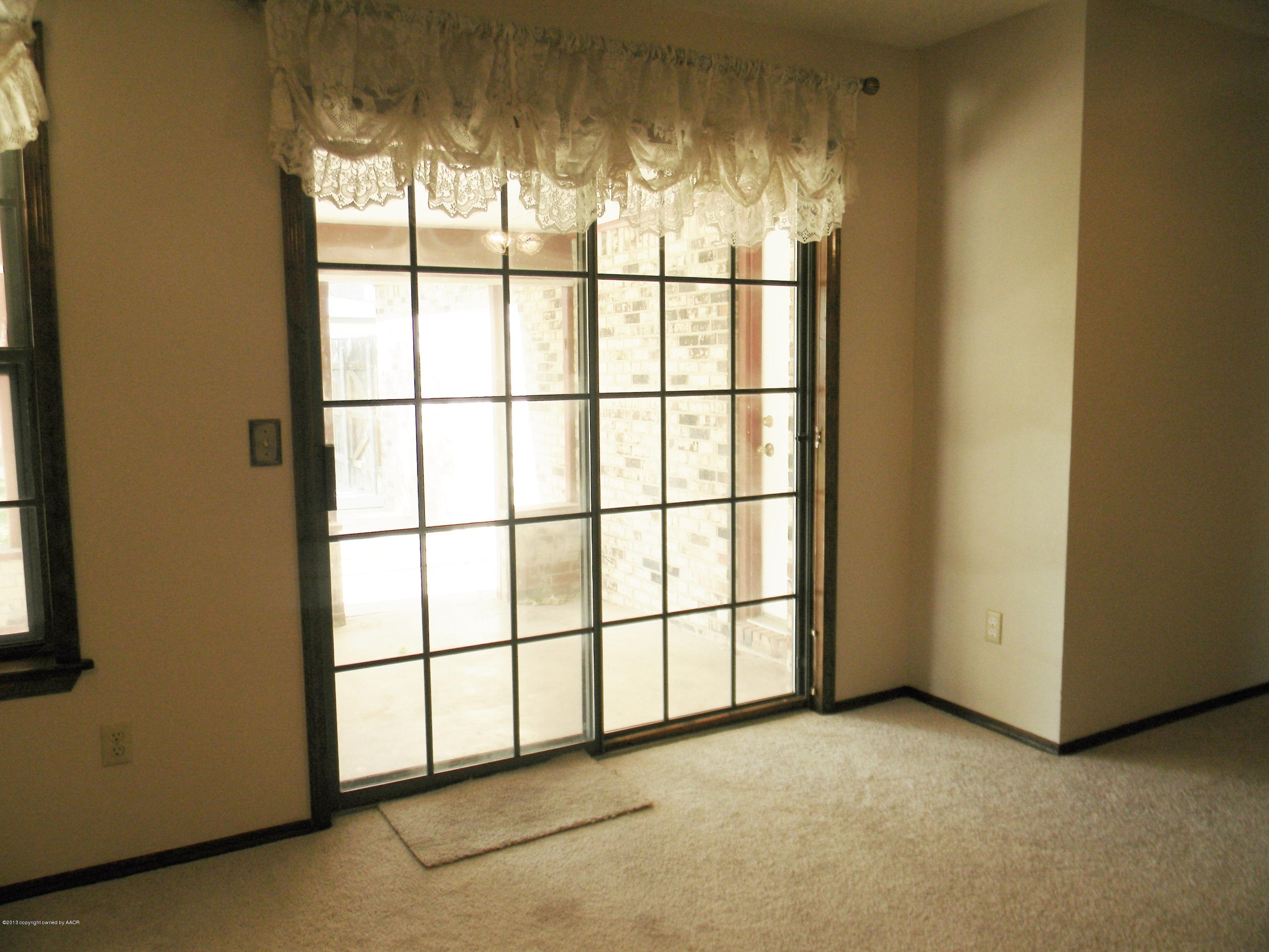 6700 Garwood Road Amarillo, TX 79109 - Photo 66 of 71 Sliding Glass doors in Main LA to backya