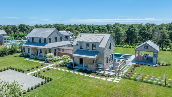 $12,750,000 | 14 Correia Lane, Nantucket, MA 02554