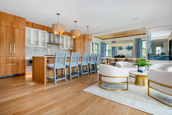 $12,750,000 | 14 Correia Lane, Nantucket, MA 02554