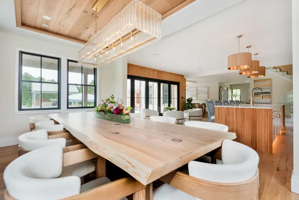$12,750,000 | 14 Correia Lane, Nantucket, MA 02554