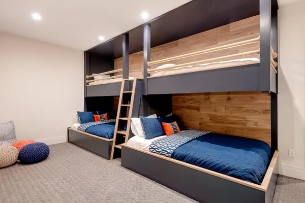 $12,750,000 | 14 Correia Lane, Nantucket, MA 02554