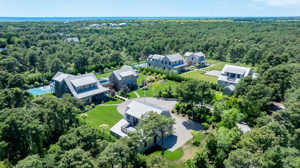 $12,750,000 | 14 Correia Lane, Nantucket, MA 02554