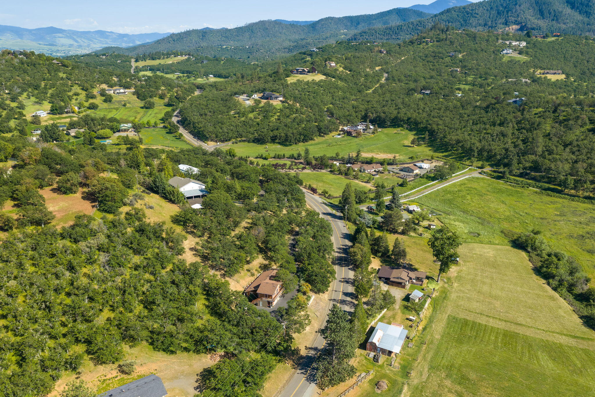 5366 Pioneer Road Medford, OR 97501 - Photo 30 of 36 5366 Pioneer Rd Drone 3