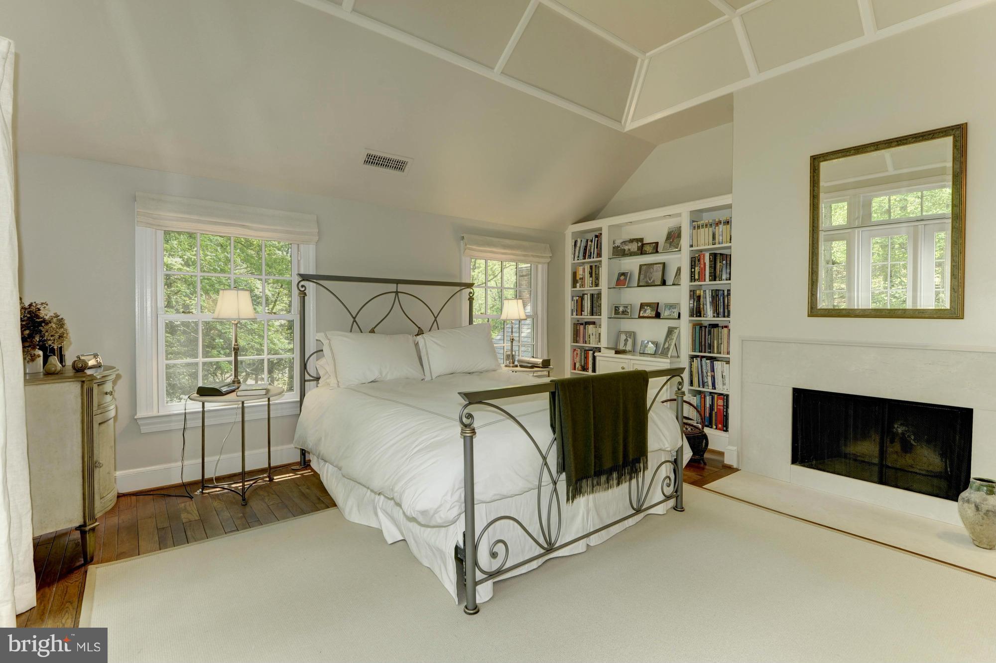 907 Turkey Run Road McLean, VA 22101 - Photo 15 of 30 Bedroom (Master)