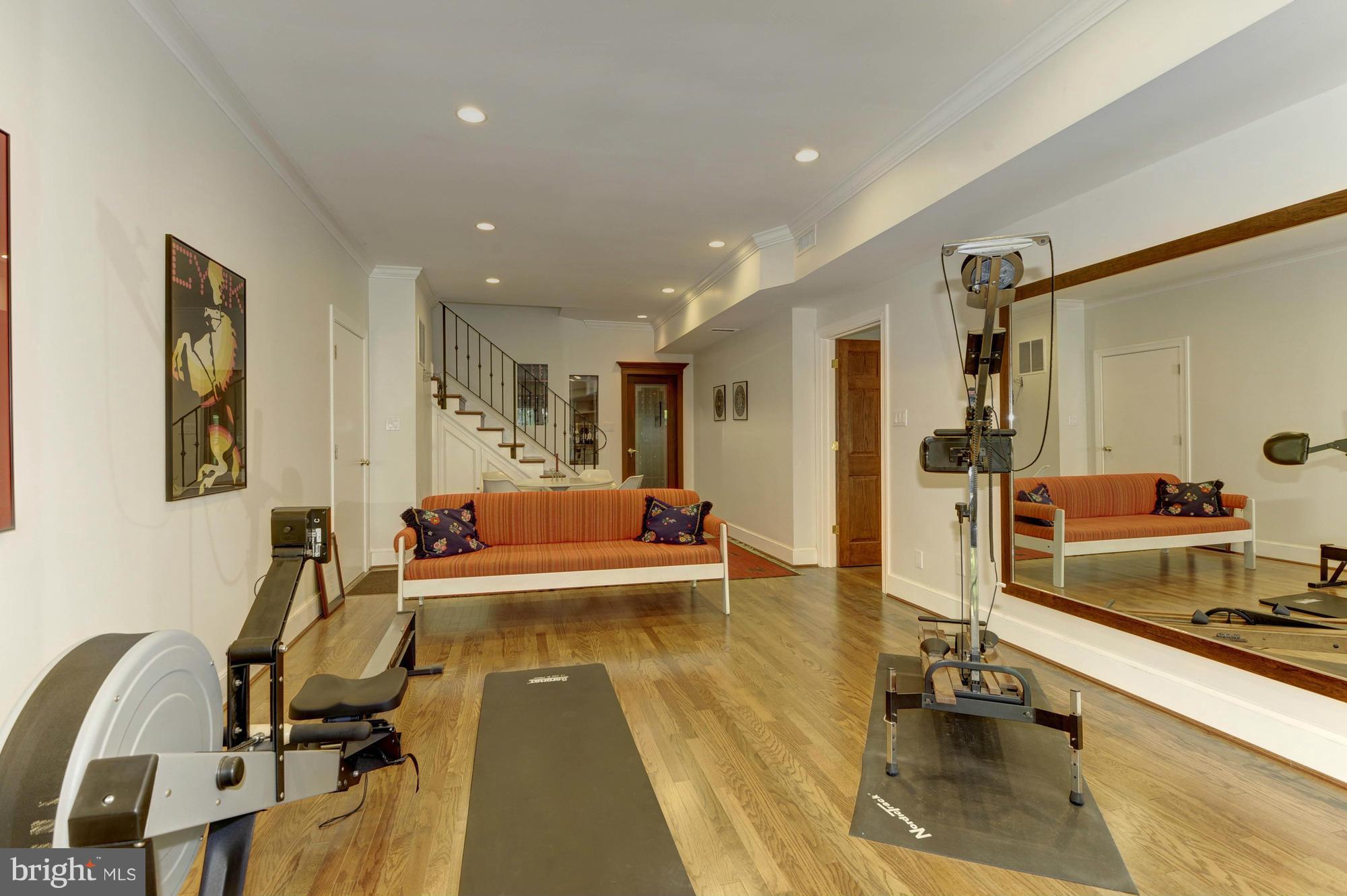 907 Turkey Run Road McLean, VA 22101 - Photo 24 of 30 Rec Room