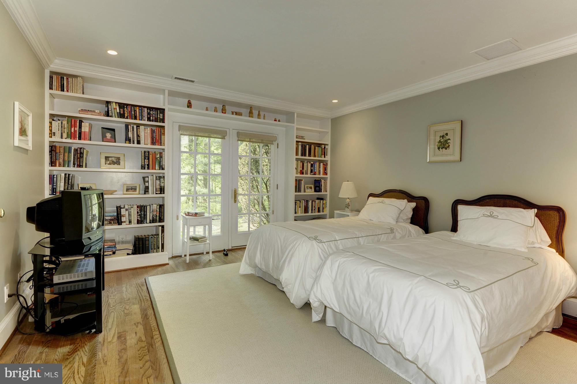 907 Turkey Run Road McLean, VA 22101 - Photo 25 of 30 In-Law Suite