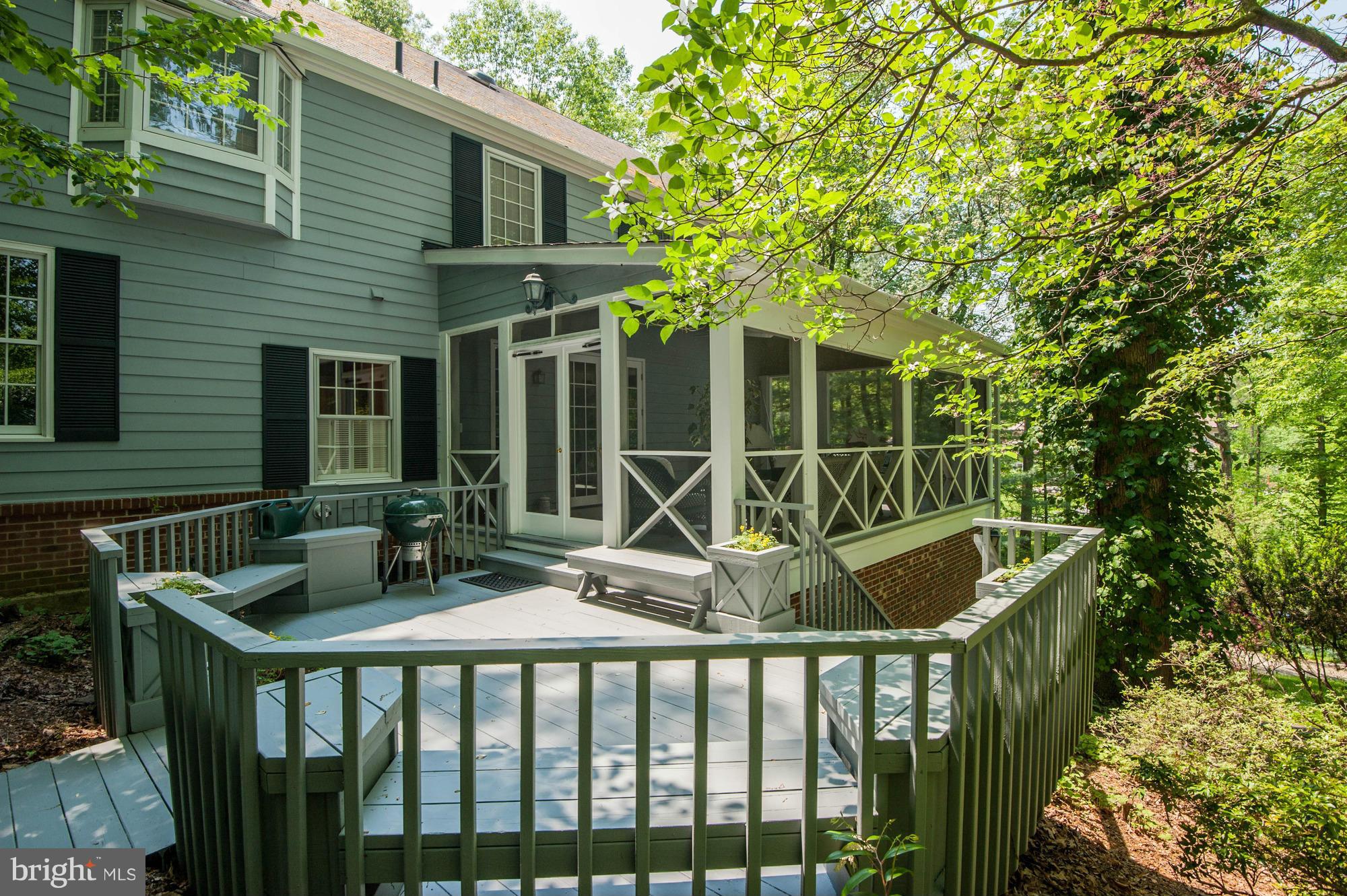 907 Turkey Run Road McLean, VA 22101 - Photo 30 of 30 Rear Deck