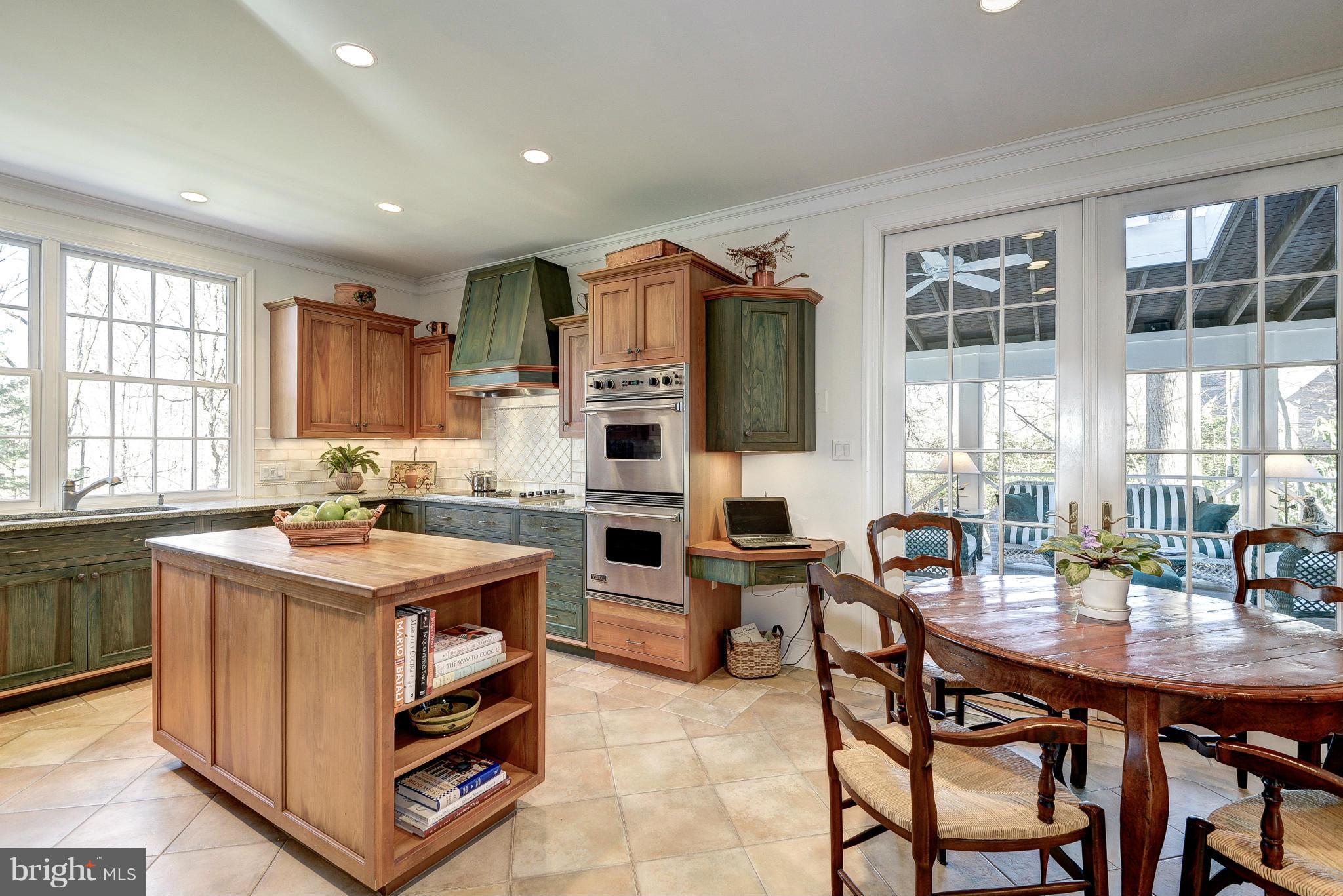 907 Turkey Run Road McLean, VA 22101 - Photo 7 of 30 Kitchen