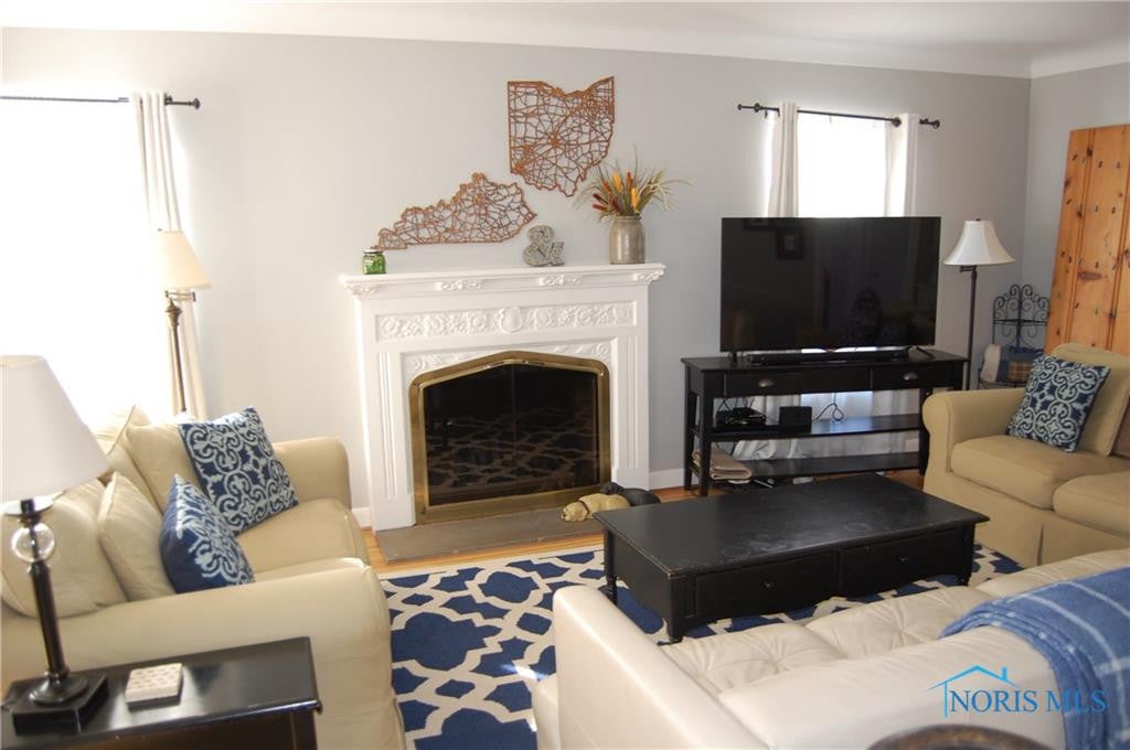 2823 Cheltenham Road Toledo, OH 43606 - Photo 4 of 26 Gallery Image 4