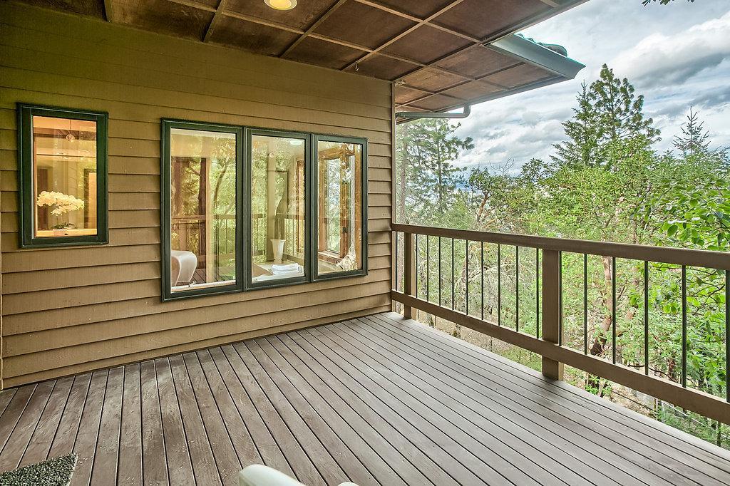 395 Ashland Loop Road Ashland, OR 97520 - Photo 29 of 35 private viewing deck from the master sui